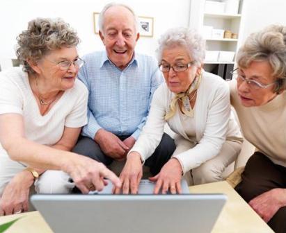 Пожилые британцы владеют интернет-жаргоном увереннее молодёжи