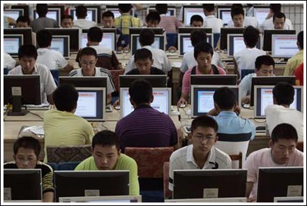Китайские Интернет-гиганты делают ставку на микроблоги
