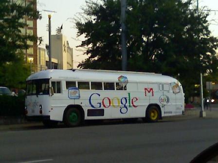Интернет-автобус Google начинает путешествие по Бенгалии