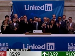 LinkedIn стремительно расширяется, в то время как акции компании продолжают падать